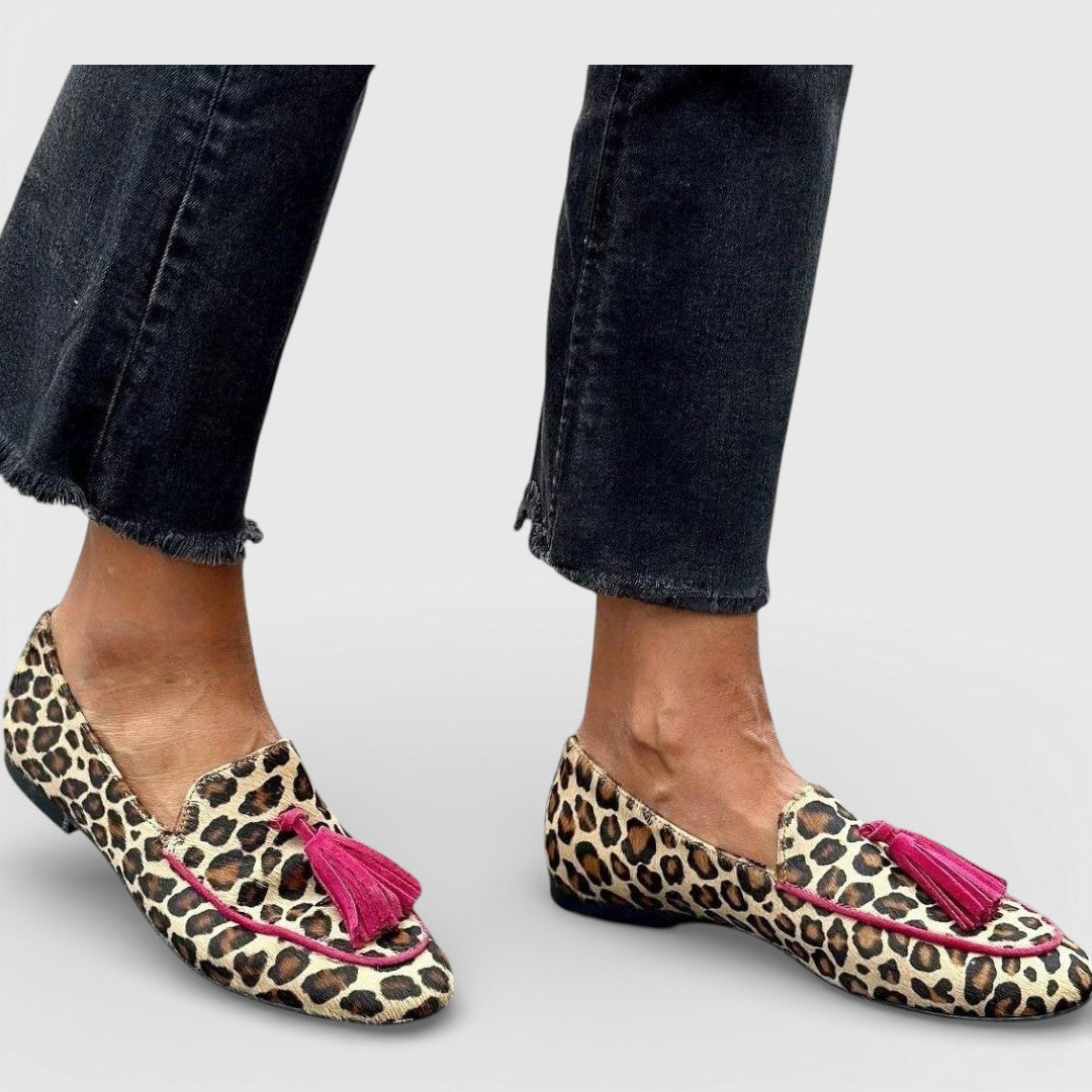 Adelheid - Mocassins léopard à pompons