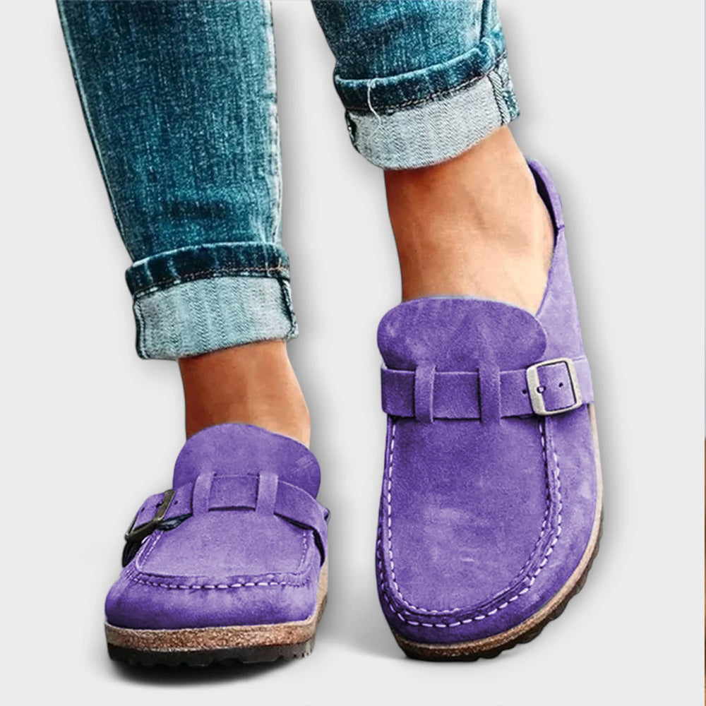 Mechthild - Sabots en daim violet avec boucle