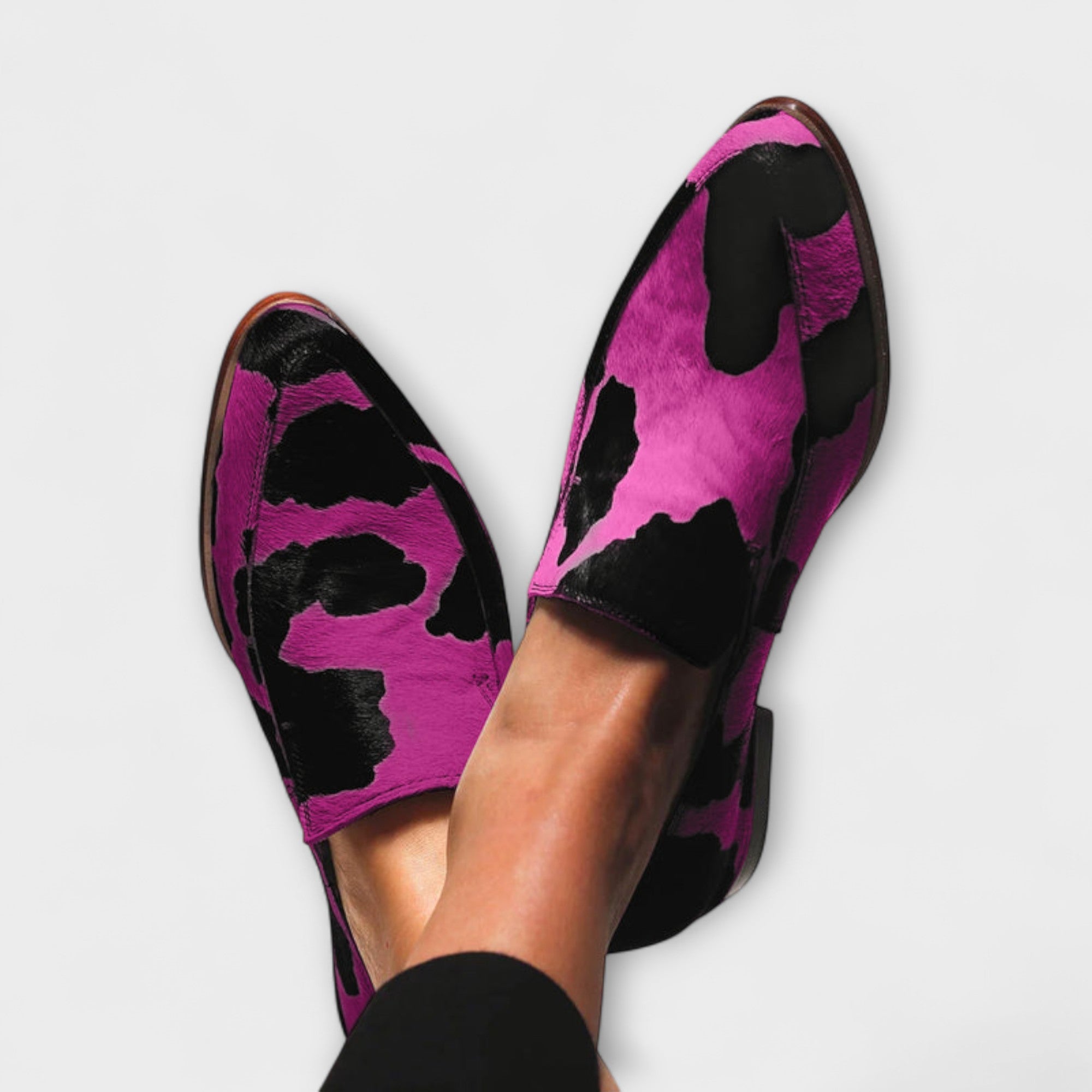 Walburga - Pantoufles à motif cuir de vache