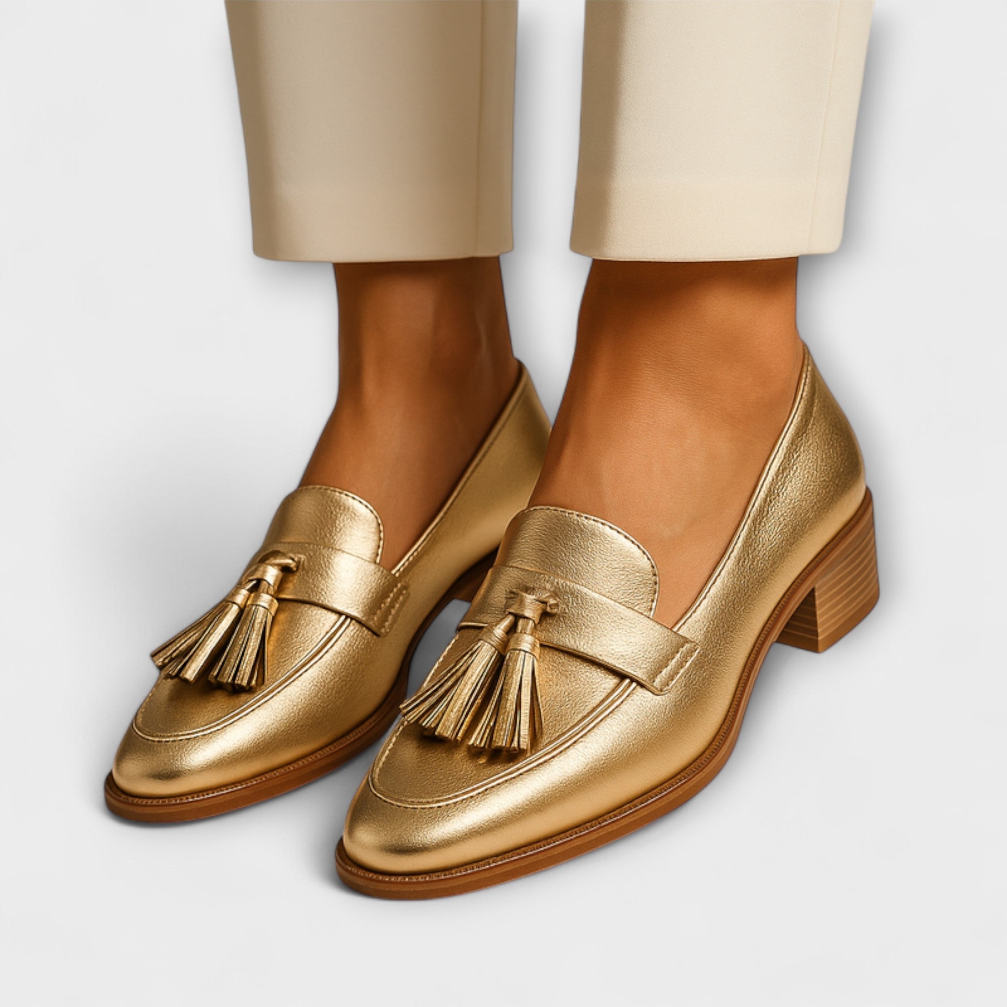 Klothilde - Mocassins dorés à pompons
